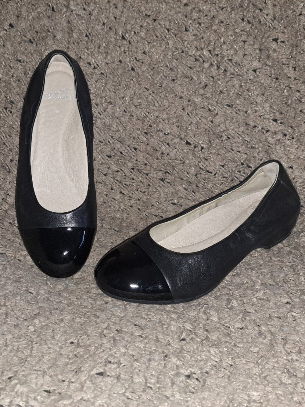 DANSKO-Lisanne-Milled Nappa Black Leather Cap Toe Ballet-SZ 39-Near Mint